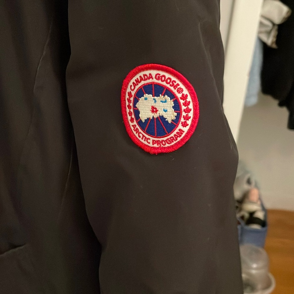 Girls size Medium (10/12) Canada Goose